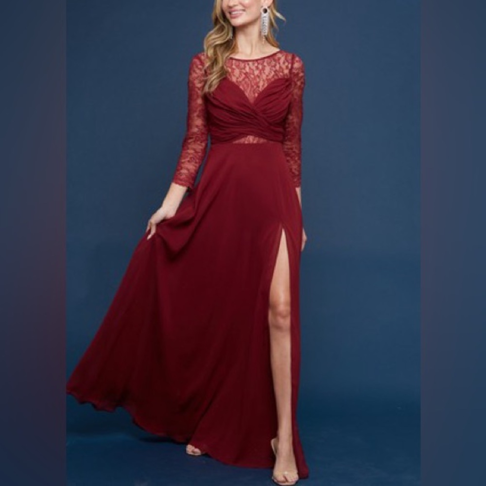 Elegant Burgundy Lace Evening Gown